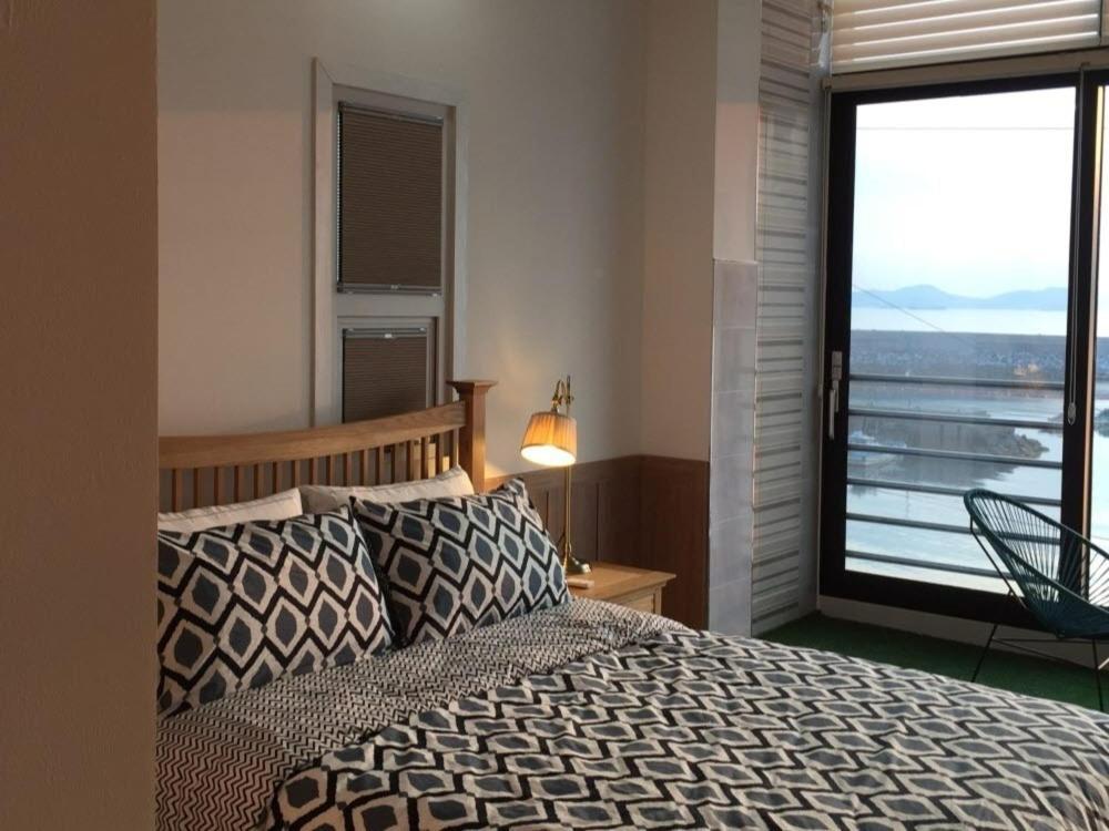 Namhae Ocean Lounge Pension Δωμάτιο φωτογραφία