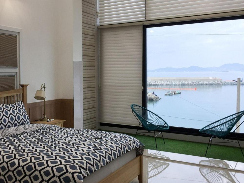 Namhae Ocean Lounge Pension Δωμάτιο φωτογραφία