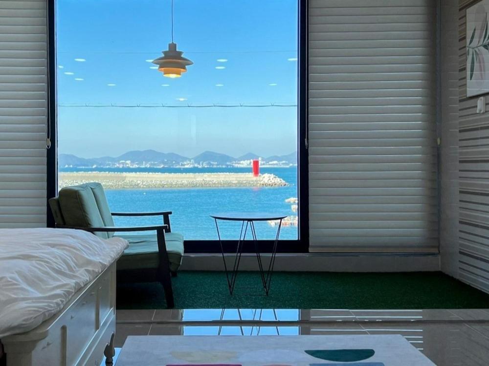 Namhae Ocean Lounge Pension Δωμάτιο φωτογραφία